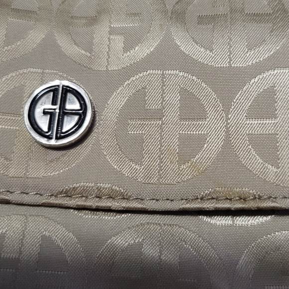 Gianni Bernini Crossbody/Wristlet Zip Top GB Logo Purse Gold Silver Hardware - Picture 10 of 16